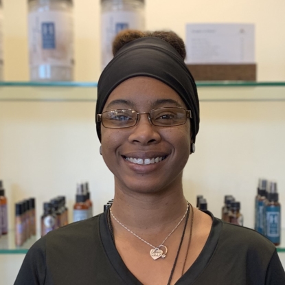 Maqidah  J. Photo
